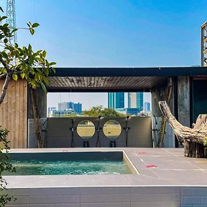Blu Cabin Ari Stylish Gay Poshtel